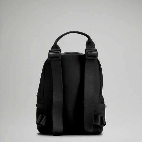 City Adventurer Backpack
Micro - Picture 11 of 13